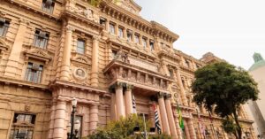 Fachada do Tribunal de Justiça de São Paulo, símbolo da decisão sobre blindagem patrimonial abusiva