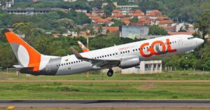 Avião da Gol Linhas Aéreas decolando em meio à crise da Gol