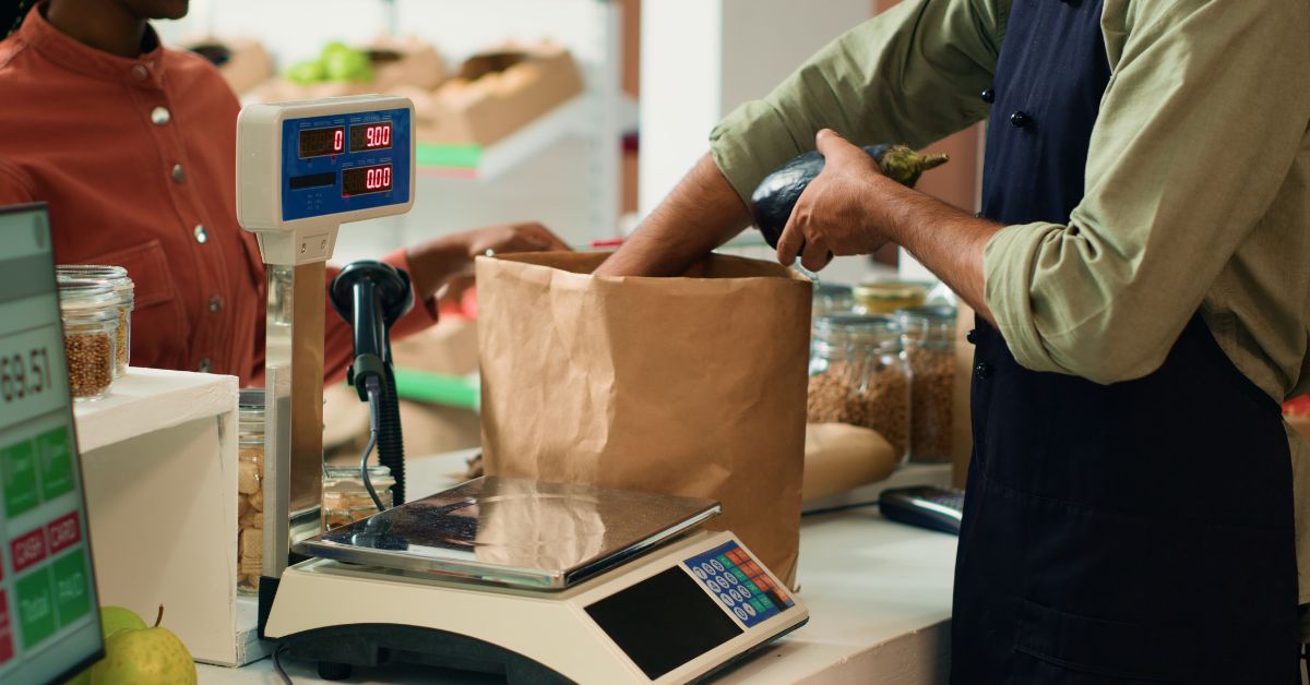 Confiança do Comércio FGV outubro 2025 mostra avanço sustentado por expectativas