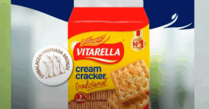 Embalagem sustentável da M. Dias Branco premiada no Prêmio ABRE 2025 com o Cream Cracker Vitarella