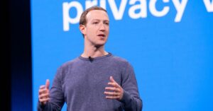 Mark Zuckerberg durante apresentação; Meta demite 600 funcionários em reestruturação de IA.
