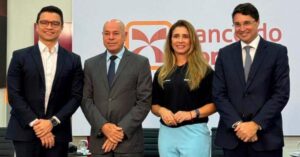 Presidente do BNB Wanger de Alencar e participantes no lançamento do InvestAmigo Banco do Nordeste