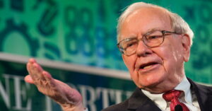 Sucessão de Warren Buffett marca nova fase da Berkshire Hathaway com caixa recorde