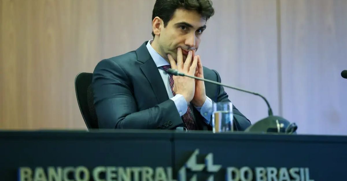 Banco Central ataca contas-bolsão e impõe regras de compliance