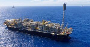 Lucro da Petrobras no 3T25 impulsionado por produção recorde no pré-sal