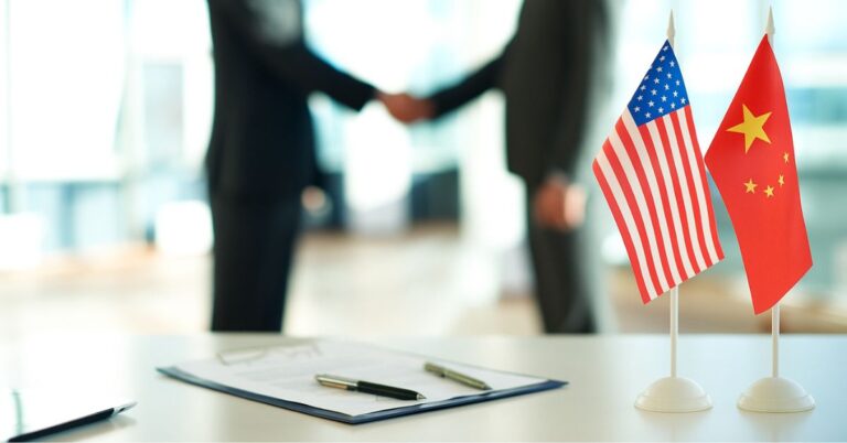 trégua entre EUA e China reduz tarifas portuárias.