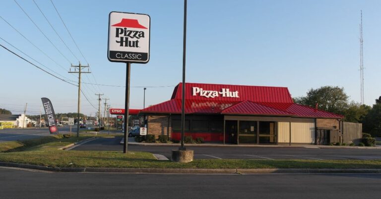 venda da Pizza Hut Yum Brands 2025