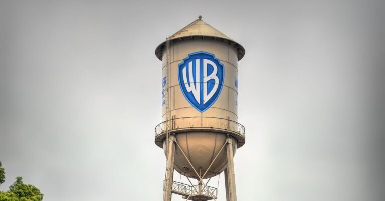 Warner Bros. entra em processo de venda, Netflix, Paramount e Comcast demonstram interesse