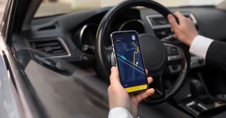 Uber oferece viagens autonomas com uso de aplicativo em veículo