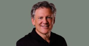 novo CEO da Irani, Odivan Cargnin, em retrato corporativo