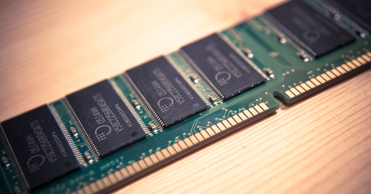 crise da memória RAM pressiona preços globais de PCs