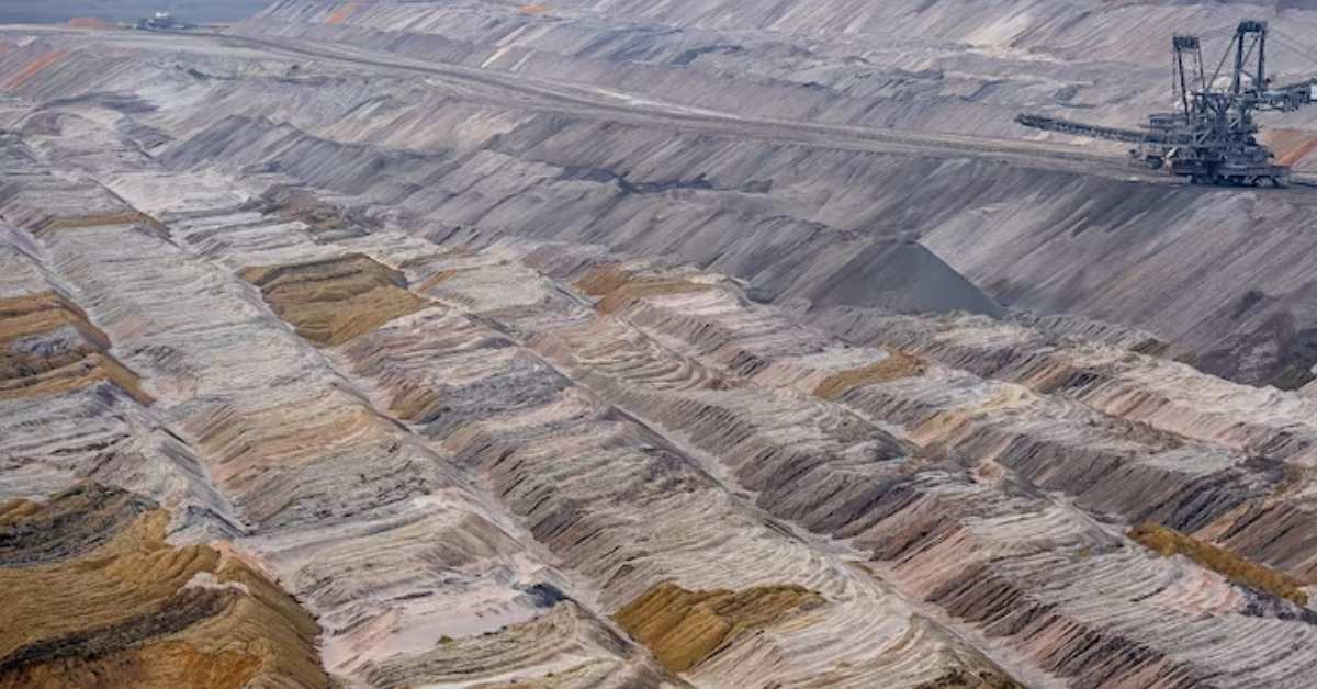 CSN vende participação e reforça logística da CSN Mineração