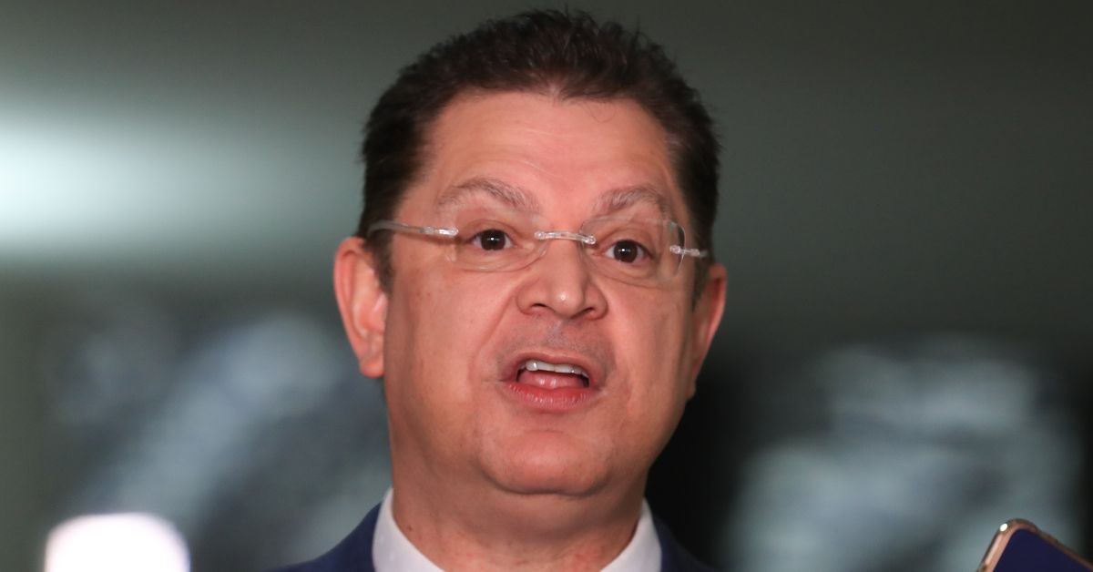 Deputado Sóstenes Cavalcante tem R$430 mil apreeendidos em ação da PF