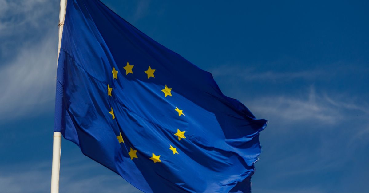 Meta climática da União Europeia e seus impactos sobre setores industriais.