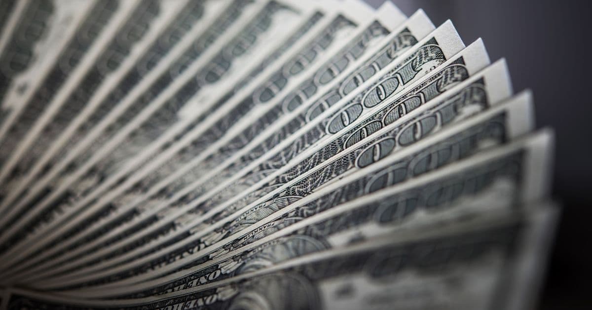 número de bilionários no mundo em 2025 segundo UBS