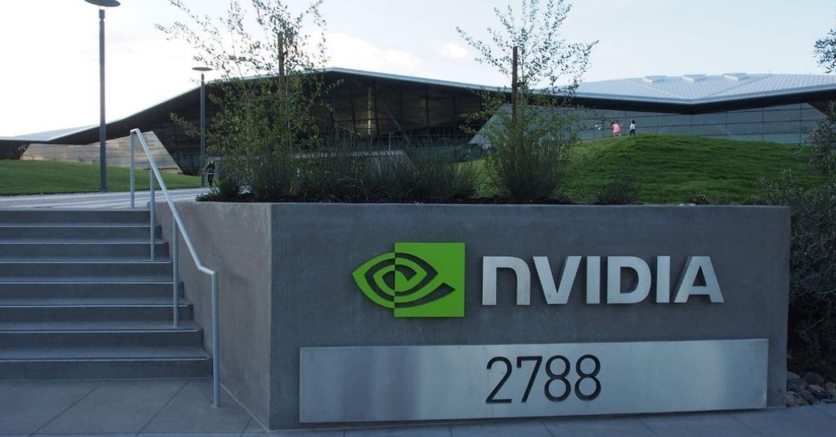 Sede da Nvidia em destaque durante negociações entre SoftBank e Nvidia para aporte na Skild AI