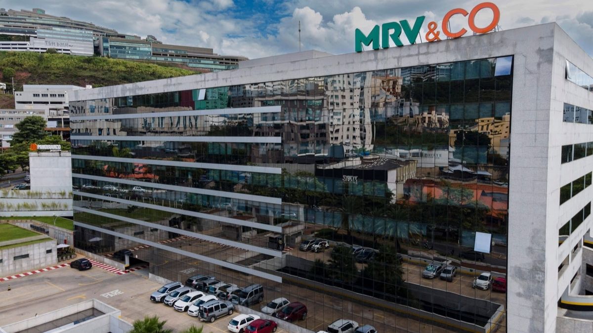 Imagem da fachada da MRV para ilustrar uma matéria jornalística sobre a geração de caixa da MRV