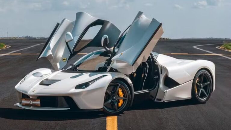 Imagem de uma LaFerrari para ilustrar uma matéria jornalística sobre o IPVA mais caro do Brasil