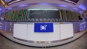 Imagem do balcão do Ibovespa para ilustrar uma matéria jornalística sobre o recorde do Ibovespa.