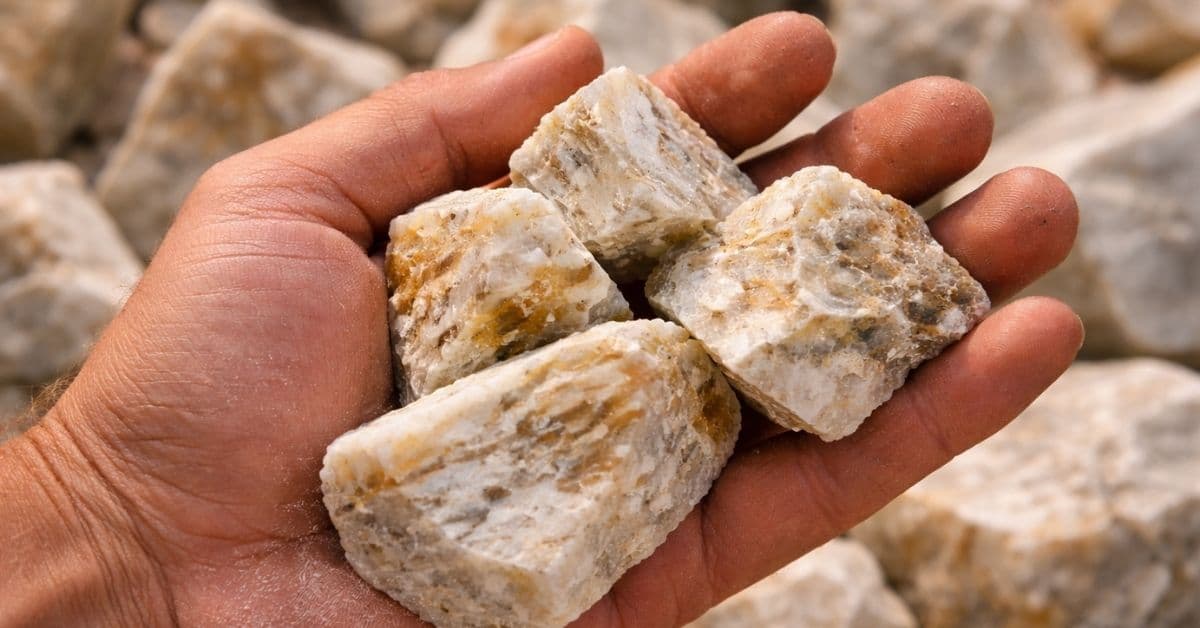 Exportações minerais do Ceará com destaque para produção e venda do quartzito