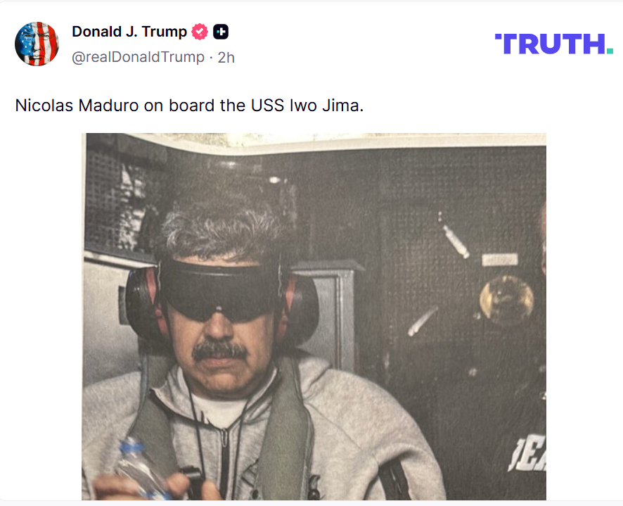 Maduro a bordo do USS Iwo Jiwa, conforme publicado por Donald Trump em sua rede social, a Truth Social, logo após coletiva de imprensa onde o presidente alegou que EUA devem comandar Venezuela 