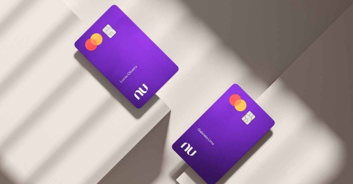 Nubank está falindo? Cartões da fintech ilustram matéria sobre boatos