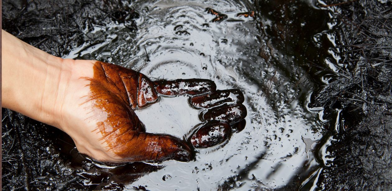 Petróleo sob pressão no mercado internacional após crise na Venezuela