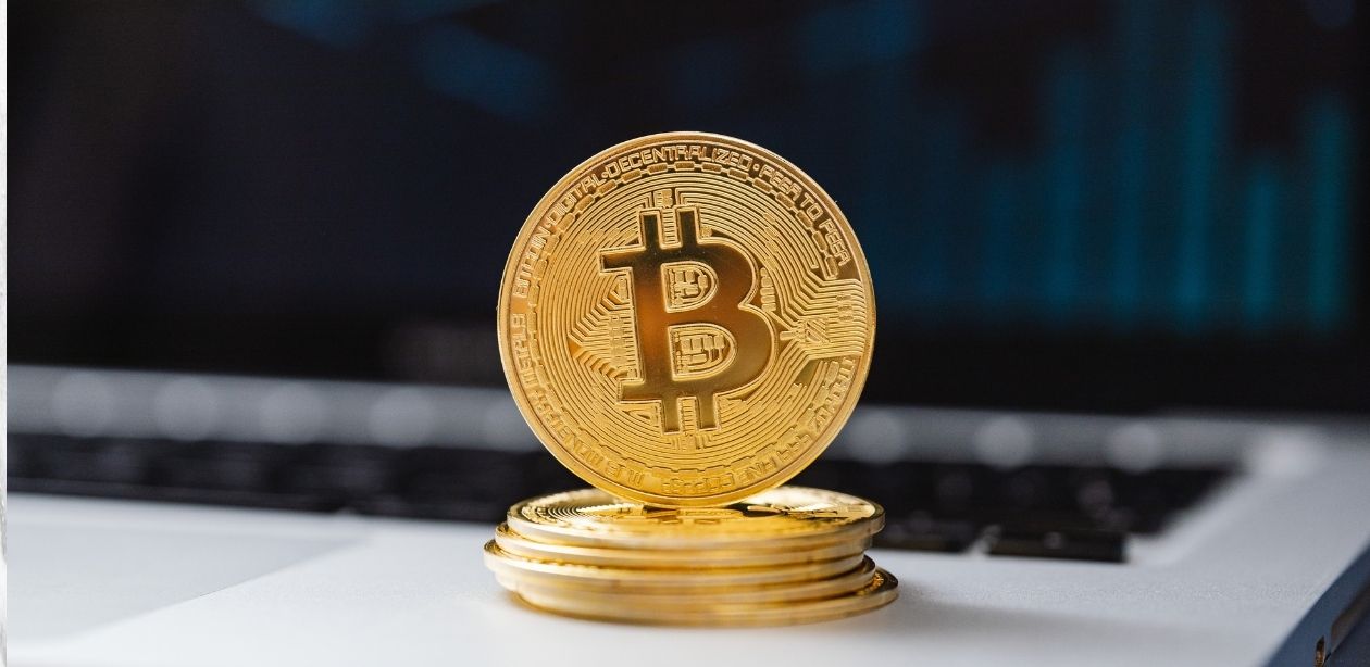 Gráfico do preço do bitcoin em reais com referência à legislação nos EUA