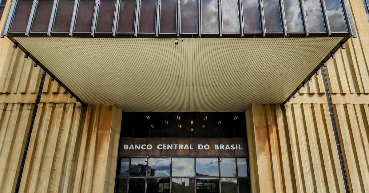 projeções do boletim Focus indicam juros elevados no médio prazo
