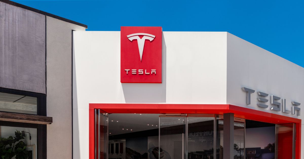 Tesla investe em IA ao ampliar foco em tecnologia e robotáxis