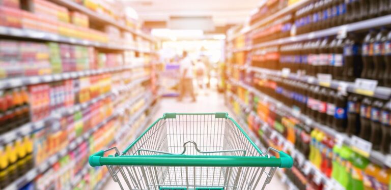 Vendas em supermercados com promoções em janeiro