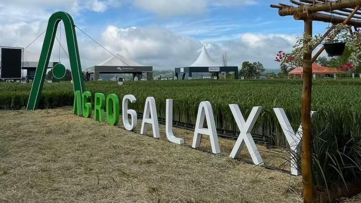 Imagem do letreiro da AgroGalaxy para ilustrar uma matéria jornalística sobre a Troca de Comando da AgroGalaxy.