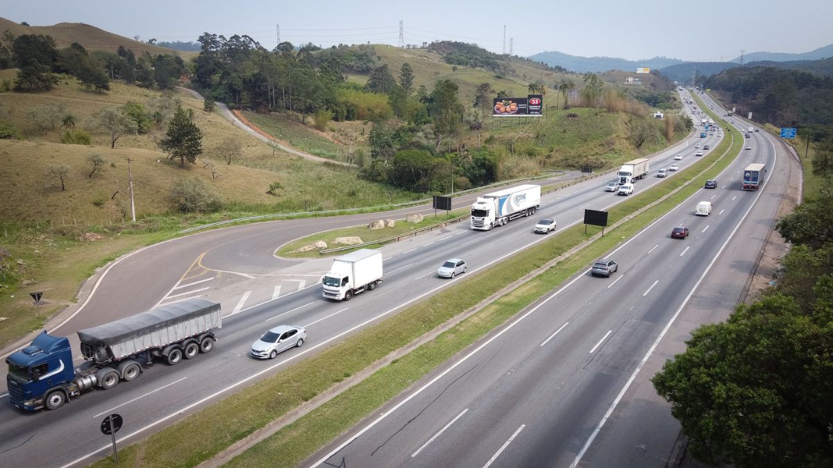 Imagem da Rota Mogiana, rodovia no interior de São Paulo para ilustrar uma matéria jornalística sobre a Concessão da Rota Mogiana.