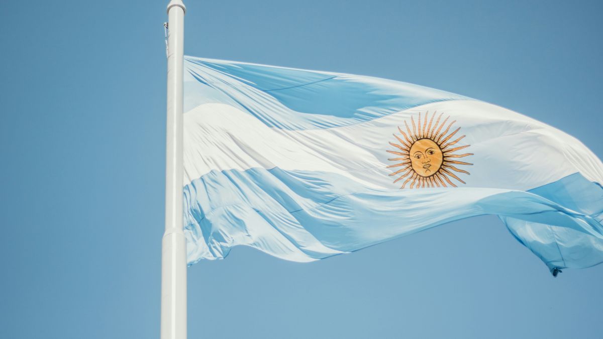 Imagem da bandeira da ARGENTINA para ilustrar uma matéria jornalística sobre a Flexibilidade do Mercosul.