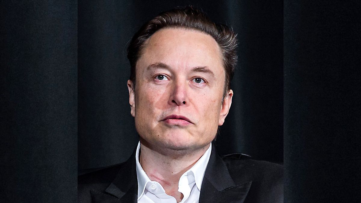 Imagem de Elon Musk para ilustrar uma matéria jornalística sobre a Fusão da SpaceX.