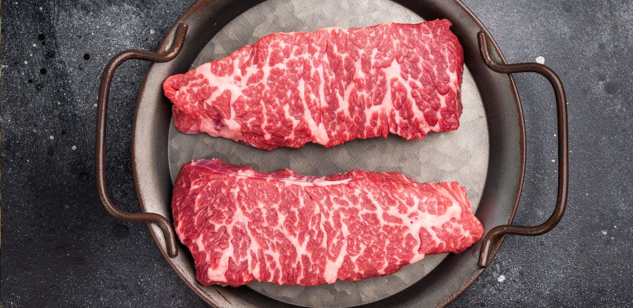 Exportação de carne para China em contêineres no porto brasileiro