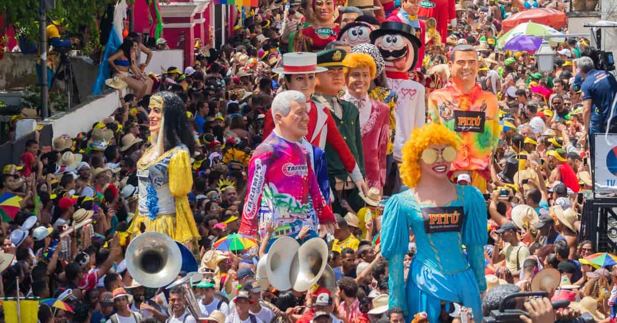 Carnaval impulsiona faturamento do turismo em fevereiro no Brasil