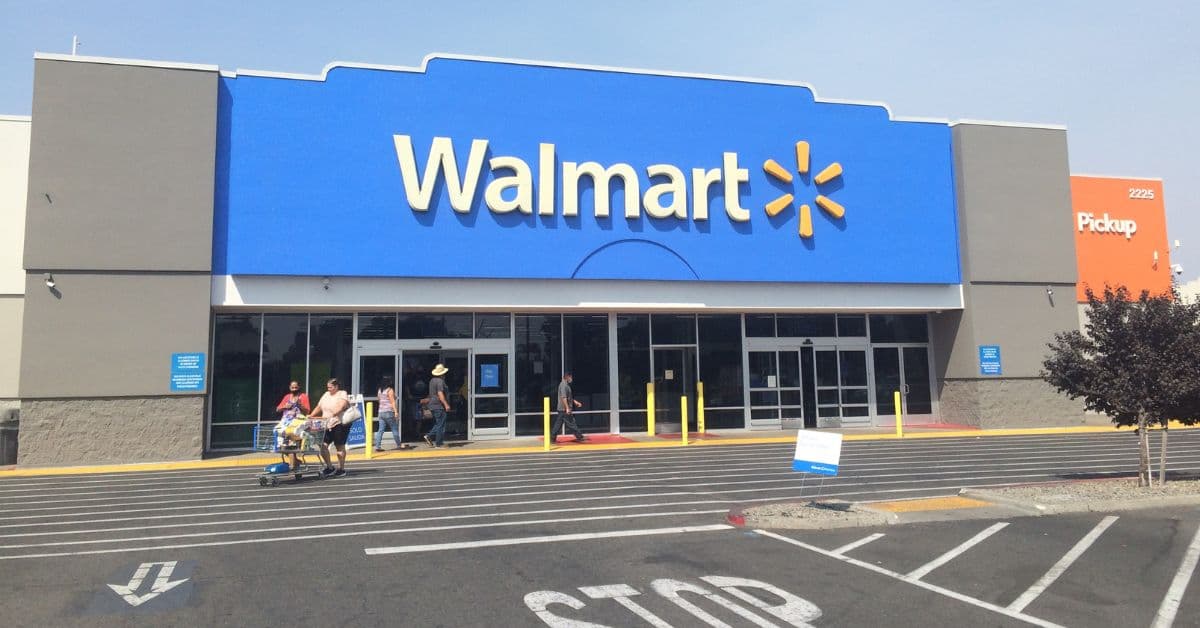 valor de mercado do Walmart em destaque após ações atingirem US$ 1 trilhão