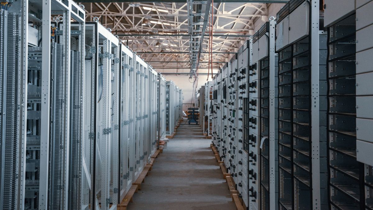 Imagem de data center para ilustrar uma matéria jornalística sobre Data Center da Meta.