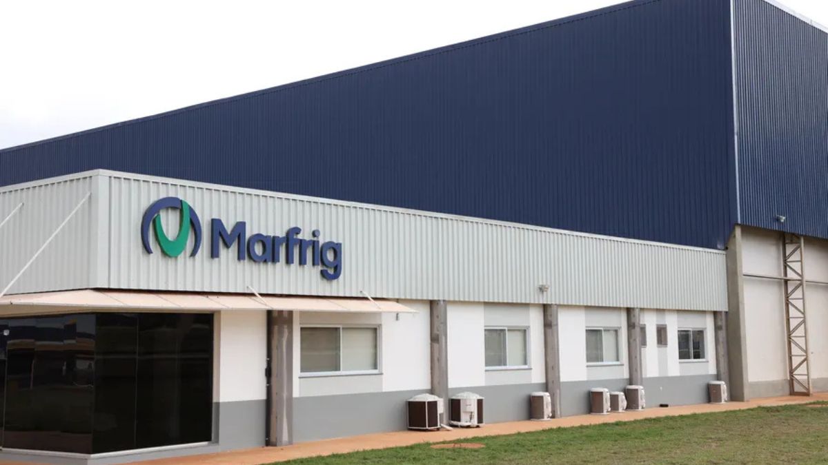 Imagem da fachada da Marfrig para ilustrar uma matéria jornalística sobre o Lucro da MBRF