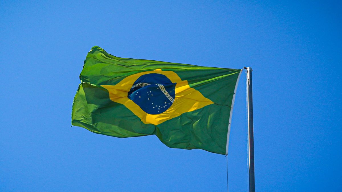 Imagem da bandeira do Brasil para ilustrar uma matéria jornalística sobre o PBI do Brasil.
