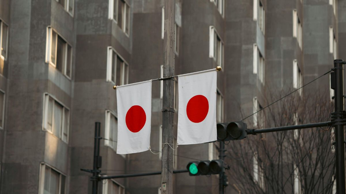 Imagem da bandeira do Japão para ilustrar uma matéria jornalística sobre o PIB do Japão.