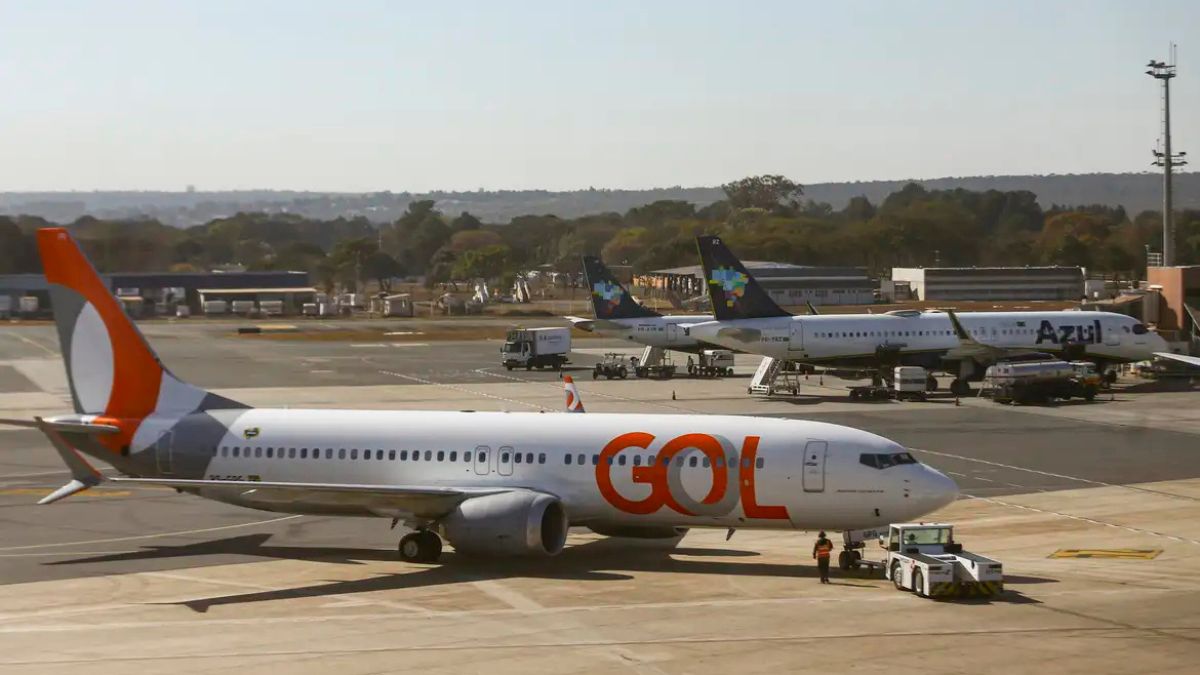Imagem de um avião da Gol para ilustrar uma matéria jornalística sobre o Prejuízo da Gol.