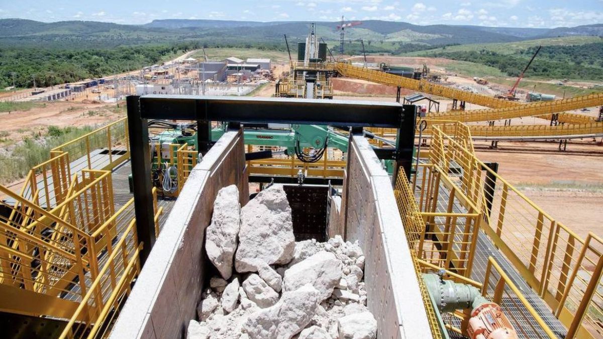 Imagem de minerais para ilustrar uma matéria jornalística sobre terra raras no Brasil;