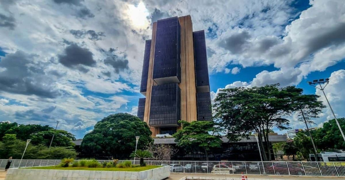 Boletim Focus inflação juros projeções Brasil