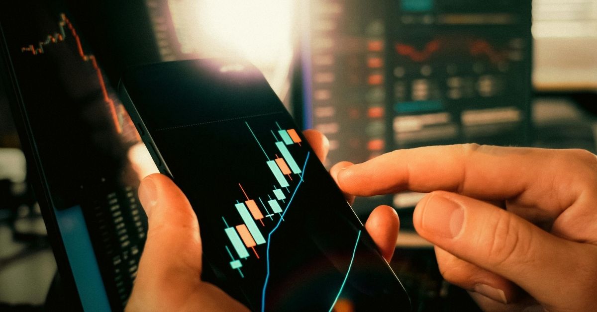 Economia global com petróleo Brent acima de 100 e bolsas asiáticas em queda