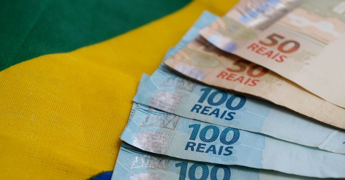 Intervenção do Tesouro na curva de juros