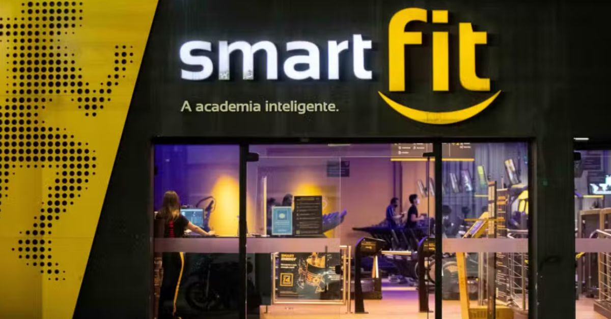 lucro Smart Fit 2025 academias rede fitness