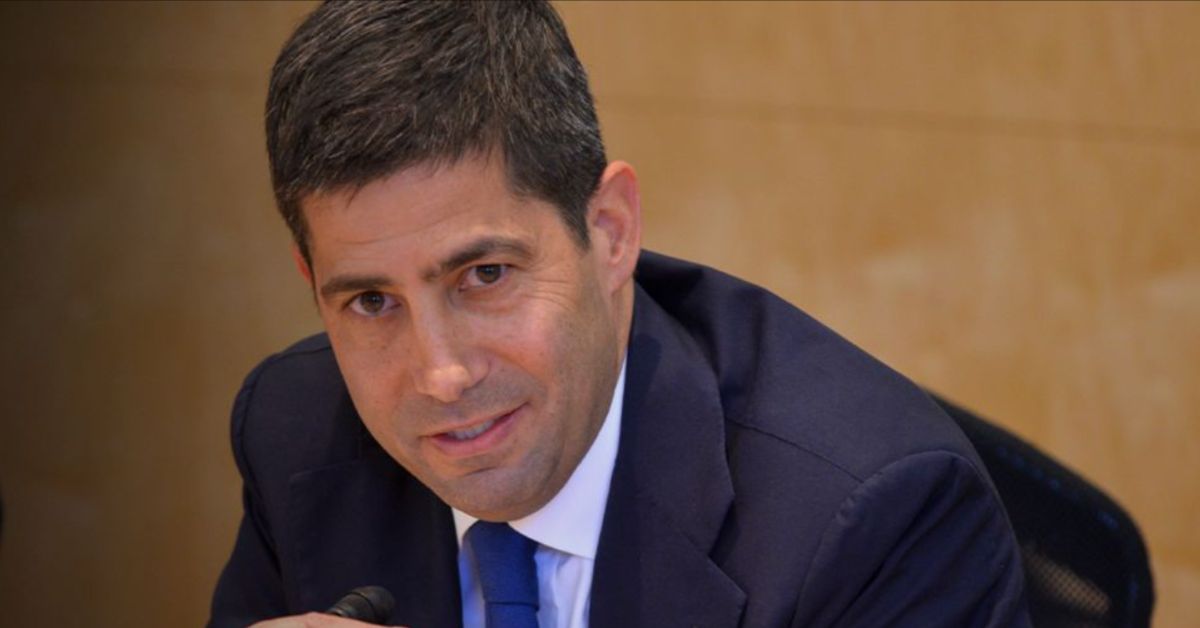 Trump indica Kevin Warsh para presidência do Fed