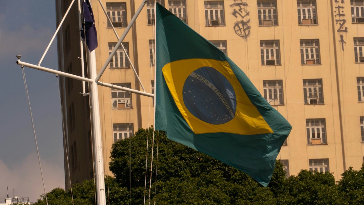 Imagem da bandeira do Brasil para ilustrar uma matéria jornalística sobre as maiores economias do mundo.